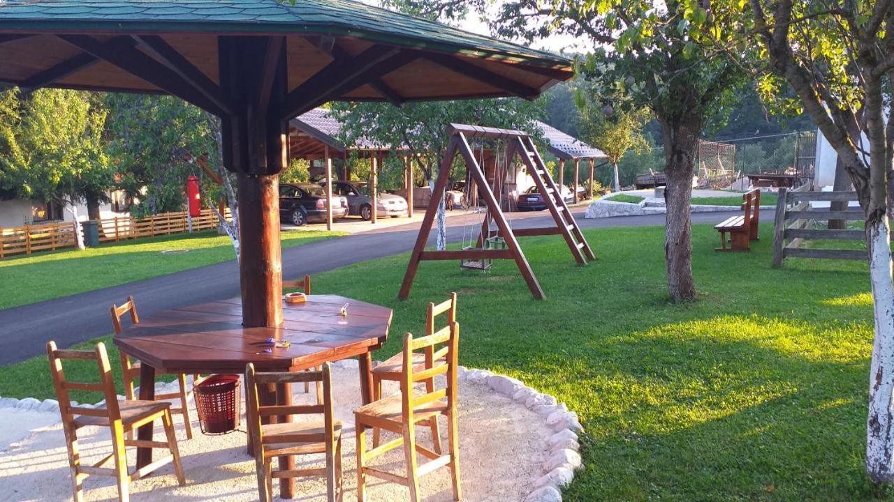 Seoski Turizam Melovic Rozanstvo Exterior foto