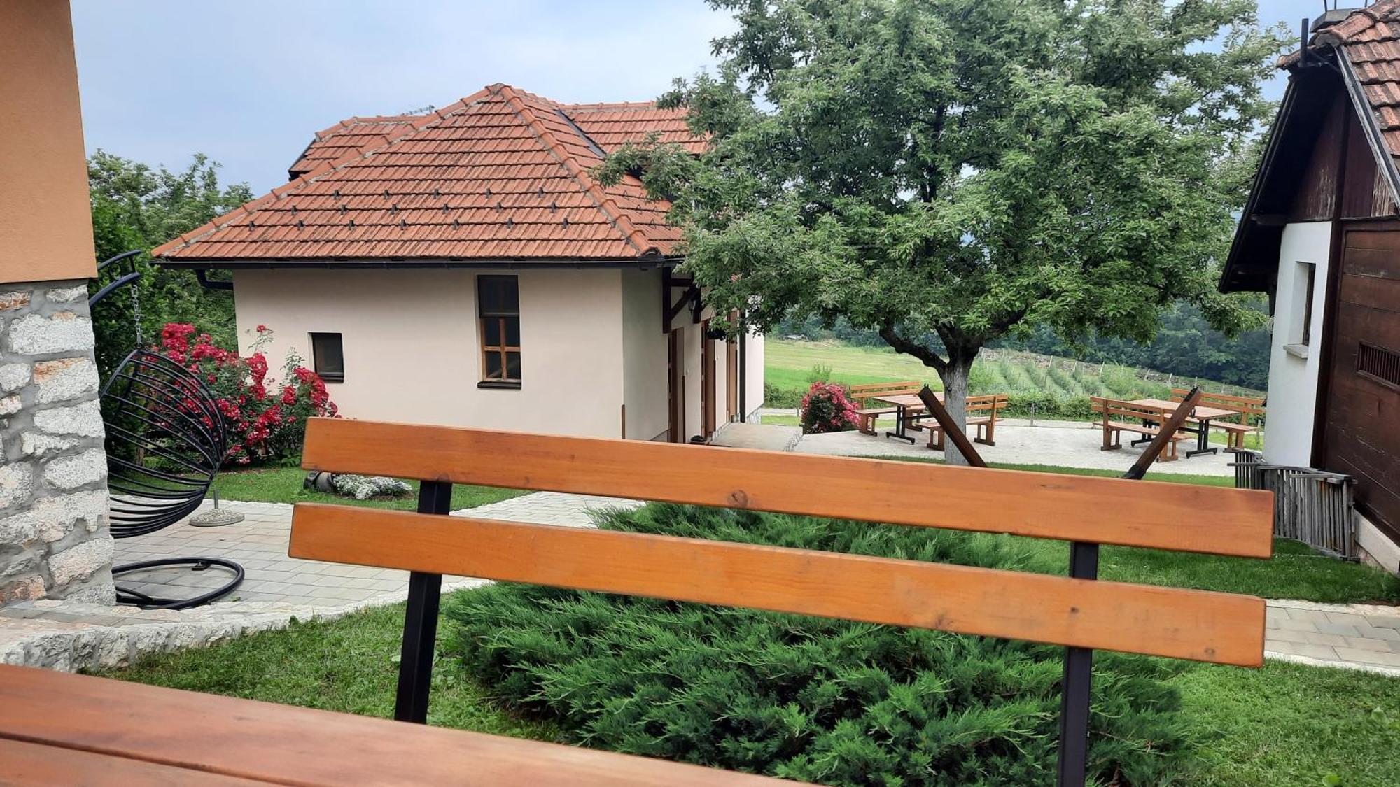 Seoski Turizam Melovic Rozanstvo Exterior foto