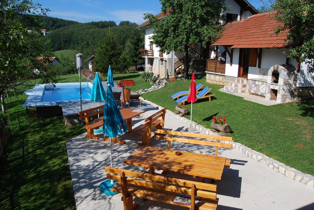 Seoski Turizam Melovic Rozanstvo Exterior foto