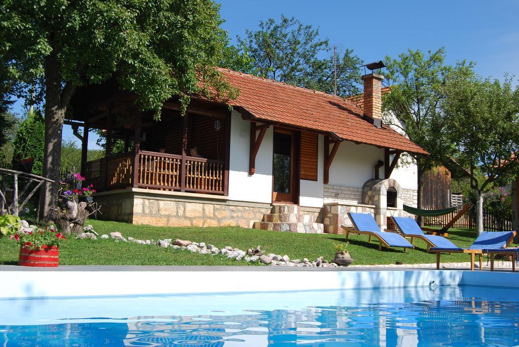 Seoski Turizam Melovic Rozanstvo Exterior foto
