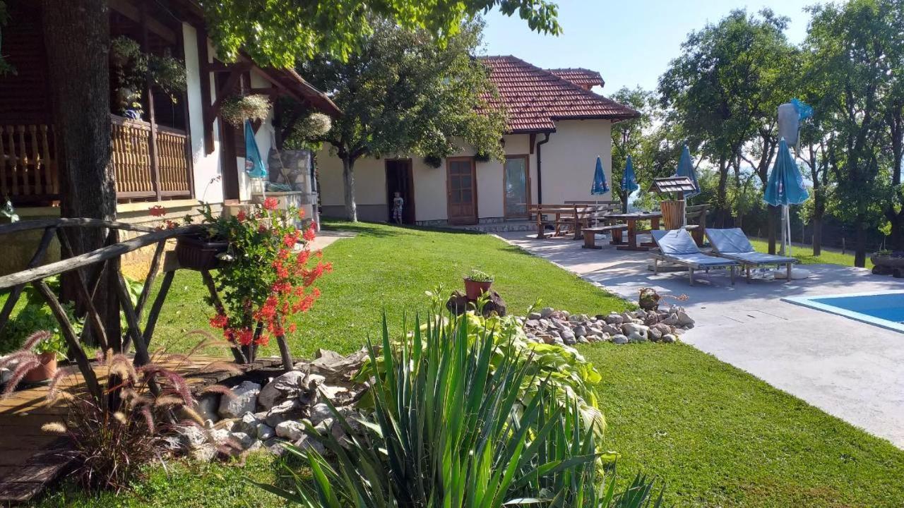 Seoski Turizam Melovic Rozanstvo Exterior foto
